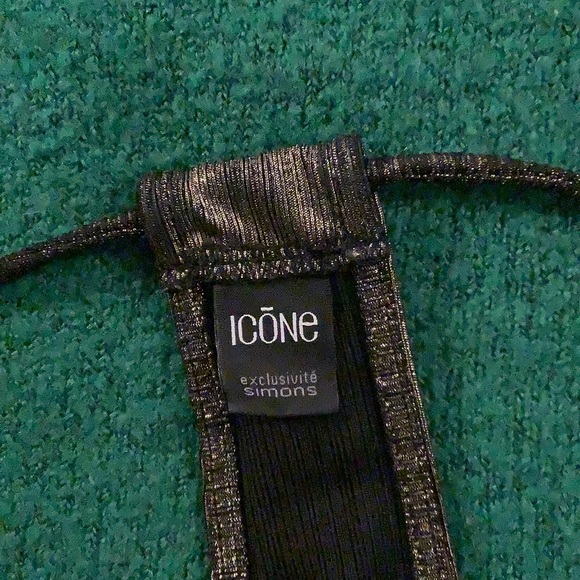 r 3/20$⭐️Gold tank top - Picture 5 of 8